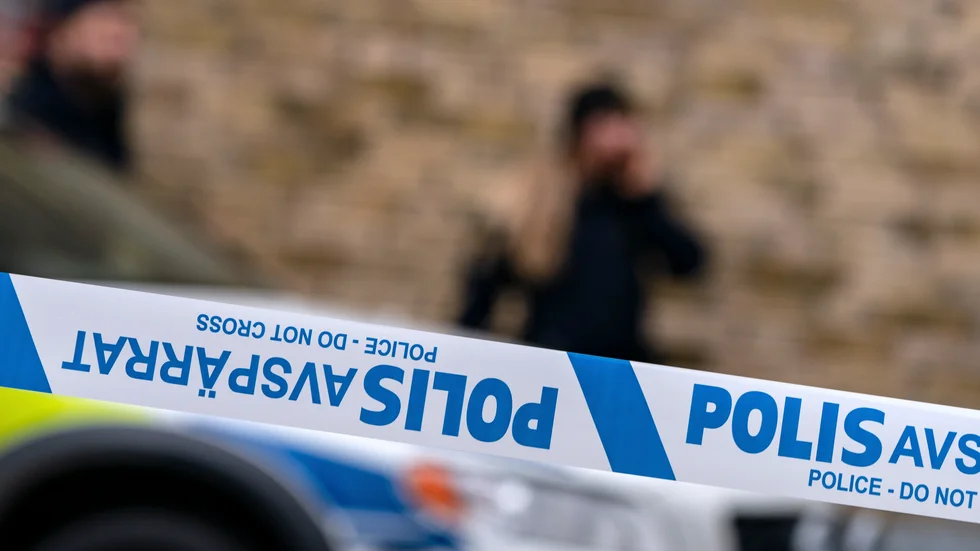 Polisens kriminaltekniker försöker säkra spår på en plats där ett grovt brott begåtts utanför Linköping. Arkivbild.