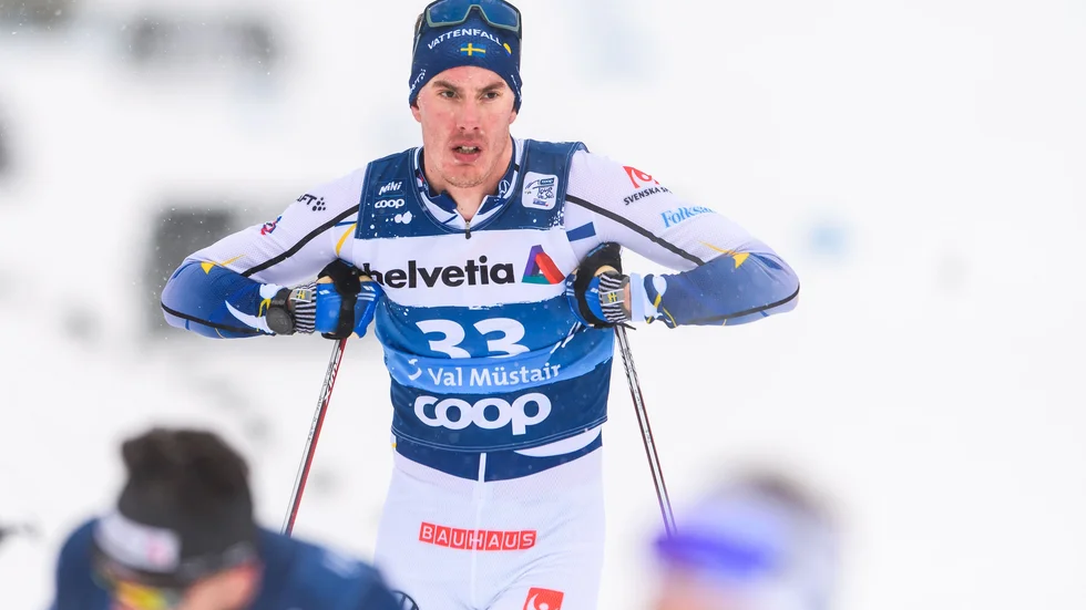 Johan Häggström fick till slut nog av de dåliga resultaten och hoppade av Tour de ski efter fyra körda etapper.