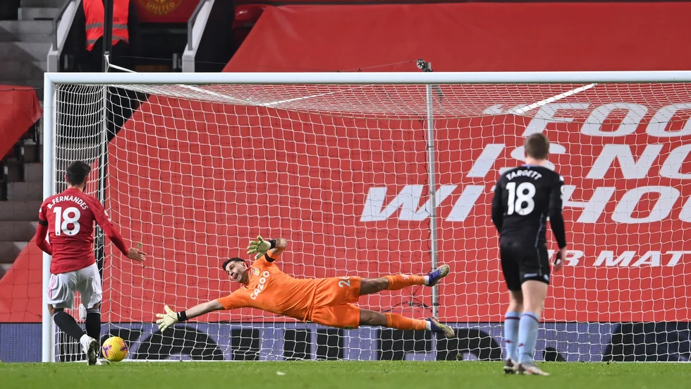 Manchester Uniteds Bruno Fernandes sköt slutresultatet 2–1 från straffpunkten. Aston Villas målvakt Emiliano Martínez var chanslös.