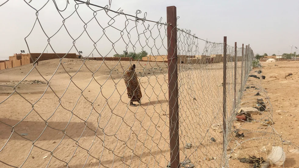 Ett dammigt flygfält i Niger där oroligheterna trappats upp sedan presidentvalet i slutet av december. Arkivbild.
