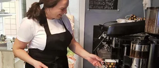 Hon följde sin dröm – övertog klassiskt café i pandemin