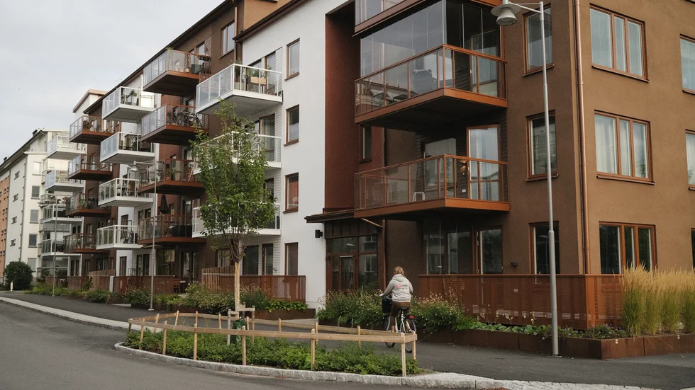 Cykelbanorna borde kunna dubbelriktas på Vattholmavägen, skriver Hans Johansson