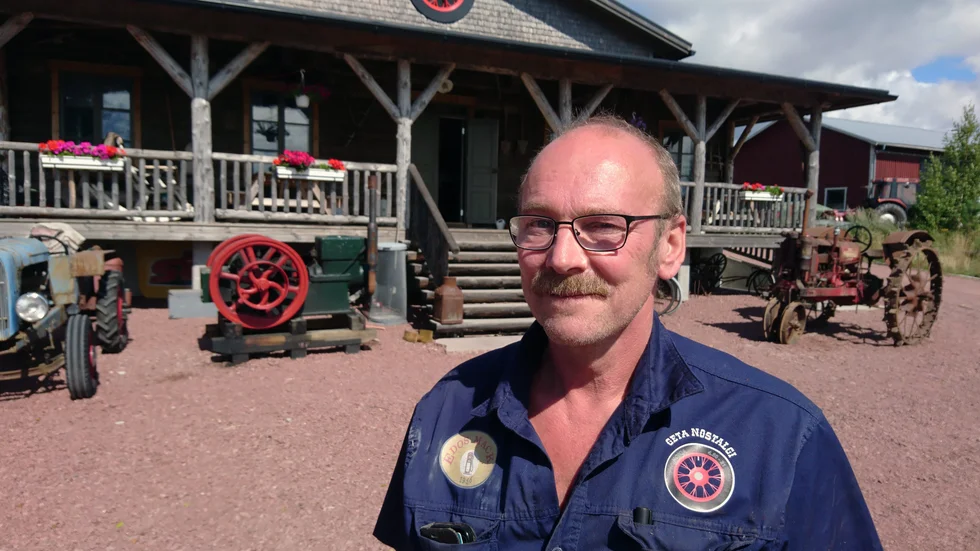 "Jag har alltid lagat och samlat. När jag var 16 år fick jag en halv A-Ford som var omgjord till EPA-traktor. Jag hittade andra halvan och satte ihop den igen", säger Anders Jansson som är en av grundarna av Geta Nostalgimuseum.