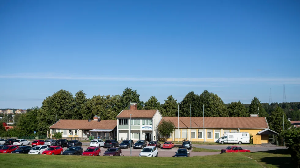 Södergården såldes av kommunen 2013, men de kom att vara hyresgäster i flera år efter det.
