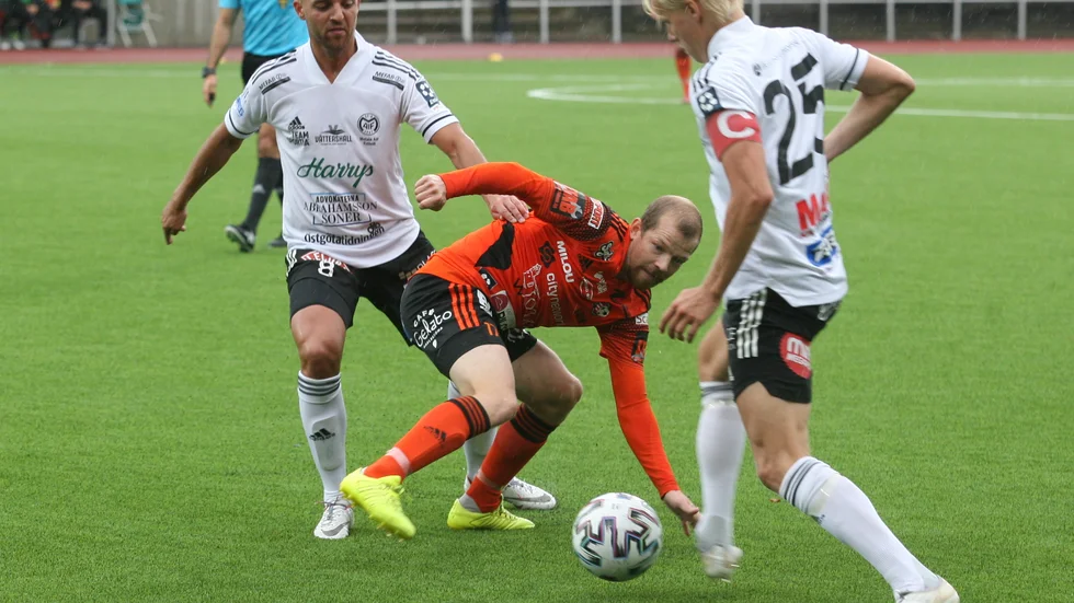 Valon Silka och Simon Karlsson och Motala AIF kommer ofta att kunna ses i tv, live, när Öst media sänder från division 2. Även Boren herr visas en hel del i juni.