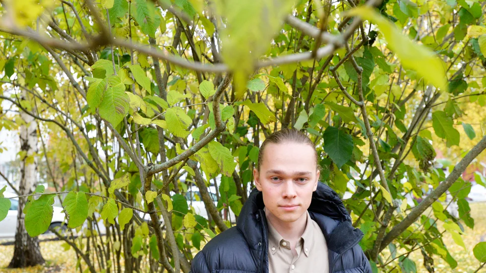 Otto Fahlgren spelar rollen som huvudpersonens bästa kompis i "Björnstad". Snart är det dags för premiär. 