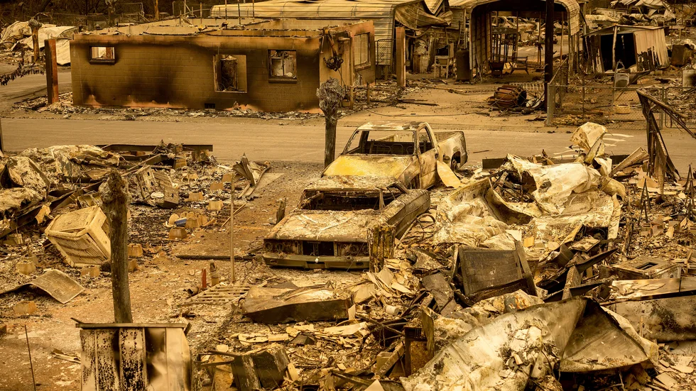 Detta är vad som kvarstår av ett bostadsområde för husbilar i Napa County efter att en skogsbrand dragit förbi.