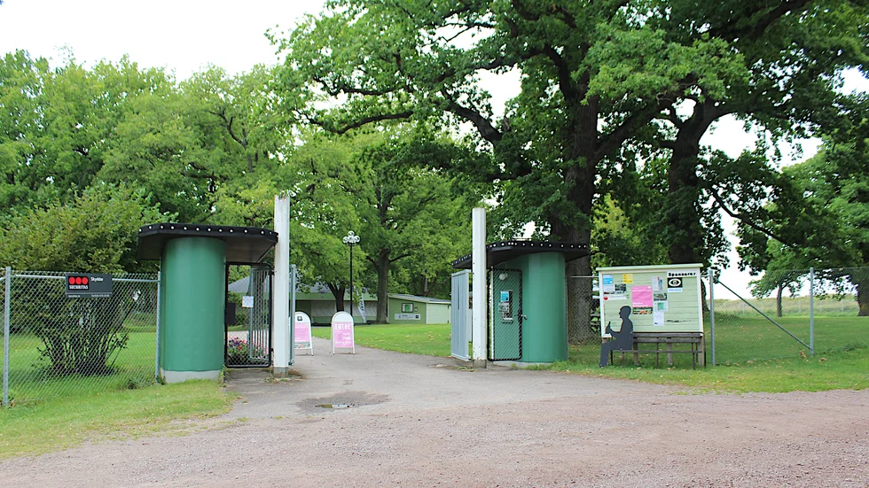Skulpturparken i Vadstena ska få ytterligare ett konstverk - men denna gång i form av en grillplats.
