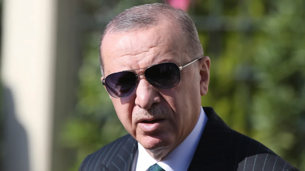 Turkiets president Recep Tayyip Erdogan går till hårt angrepp mot franske kollegan Emmanuel Macron.Turkiska presidentkansliet/handout/AP/TT