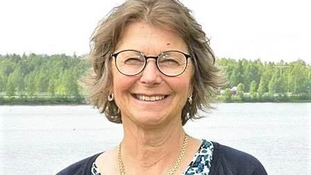 Eva Rönmark, chef för de norrbottniska OLIN-studierna, blir hedersprofessor vid Hanoi Medical University. Den ceremoni som skulle ha ägt rum i höst är dock framflyttad på grund av coronapandemin.