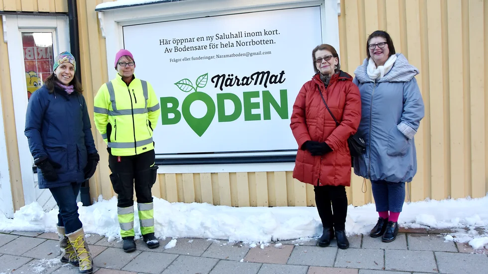 Här ska det bli en saluhall för närproducerat. Sara Rezgui, ordförande, och styrelseledamöterna Nina Vikström, Seija Fallemark och Susann Jonsson. Övriga styrelseledamöter som saknas på bild är Emelie Rönnbäck, Robert Lund, och Tord Lehman.