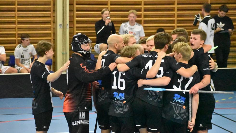 Vimmerby jublade rejält efter det avgörande 9–8-målet, som kom drygt tre minuter in i förlängningen.
