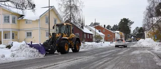 Snöröjning och underhåll av gator och vägar spränger budgeten