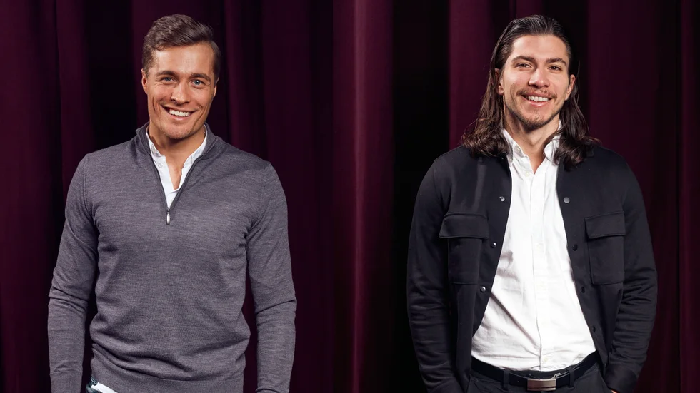 Simon Lindström och Sebastian Martinsson är årets singelkillar i "Bachelor Sverige". Pressbild.