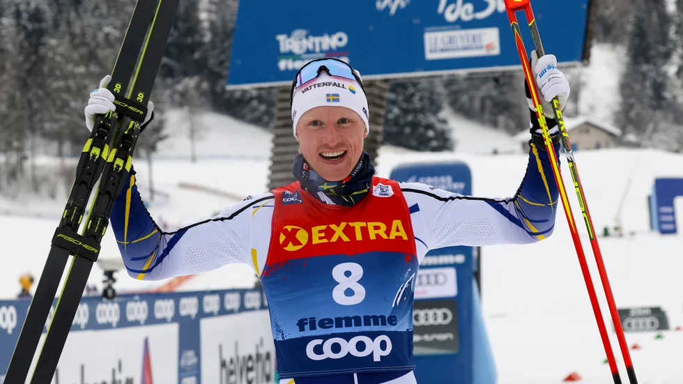 Oskar Svensson efter sprintsegern i Val di Fiemme. Arkivbild.
