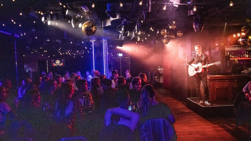 Efter många år på Golden Hits hade jobbet blivit lite vardagslunk för Marcus Ågren. Men pandemin har gett honom en nytändning och nu saknar han scenen och jobbet intensivt.