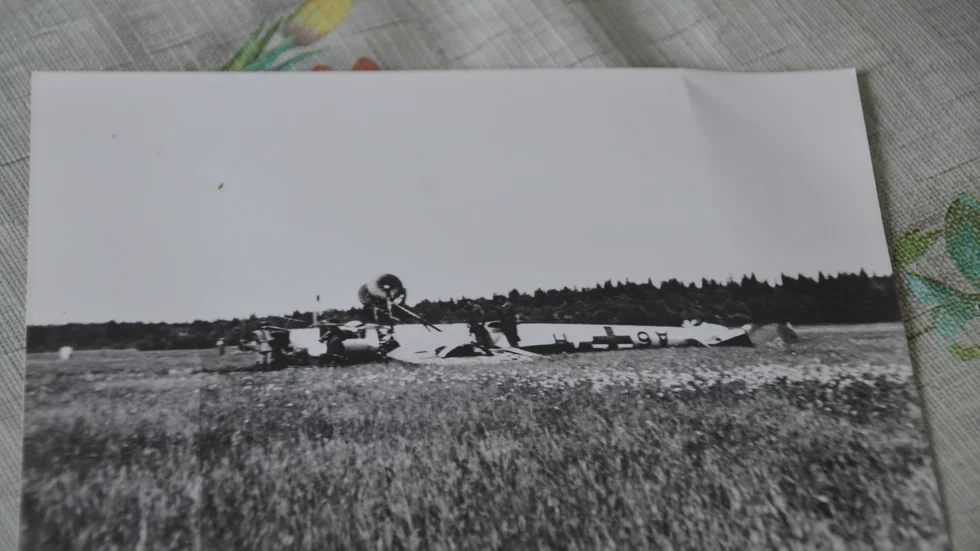 Fotografi från efter det att flygplanet nödlandat.