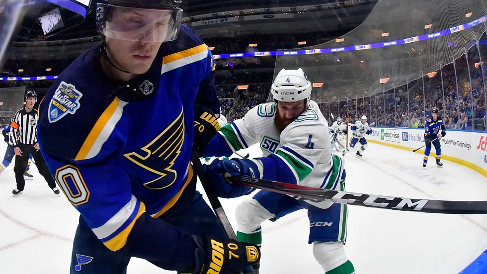Oskar Sundqvist under en NHL-match mot Vancouver i oktober.