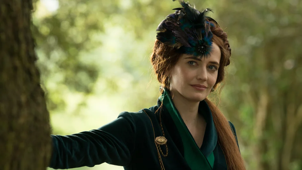 I "The Luminaires" spelar superstjärnan Eva Green rollen som Lydia Wells - en astrolog och saloon-ägare med tveksam moral och dunkel agenda. 