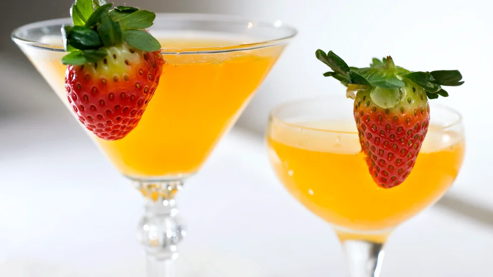 En kvinna har dömts för ofredande efter att ha hällt en drink över en annan kvinna. (Bilden på just dessa drinkar är tagen vid ett annat tillfälle)