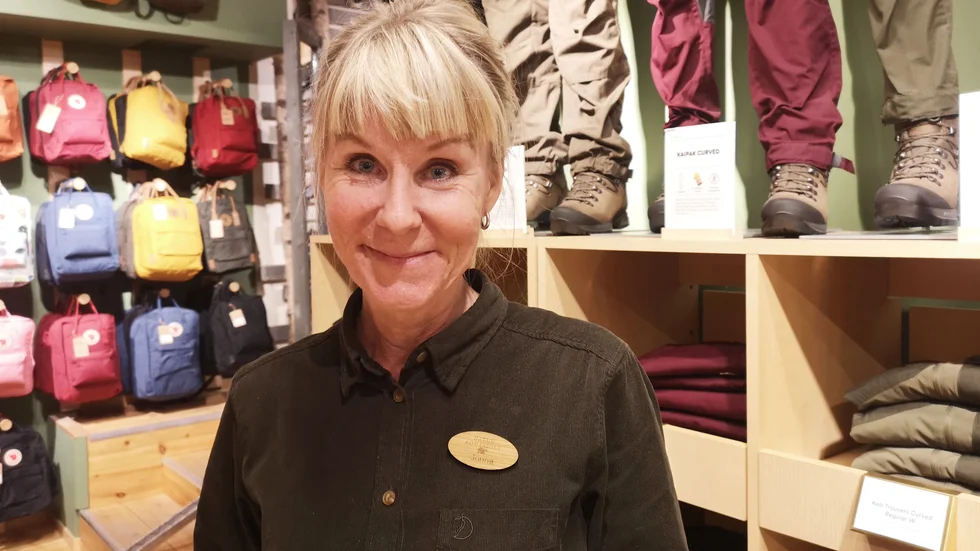 "Vi löser bristen genom att vi skickar emellan butiker och så köper vi från andra leverantörer som har andra märken", säger Jonna Nyman, butikschef, Naturkompaniet, Luleå