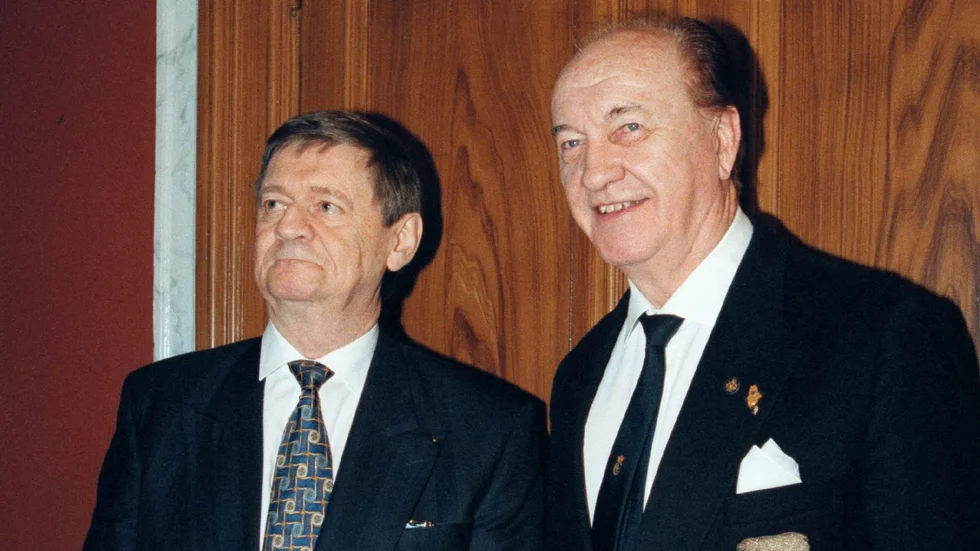 Nalenveteranerna Gunnar "Hacke" Björksten och Arne Domnérus när Nalen återinvigdes 1998.