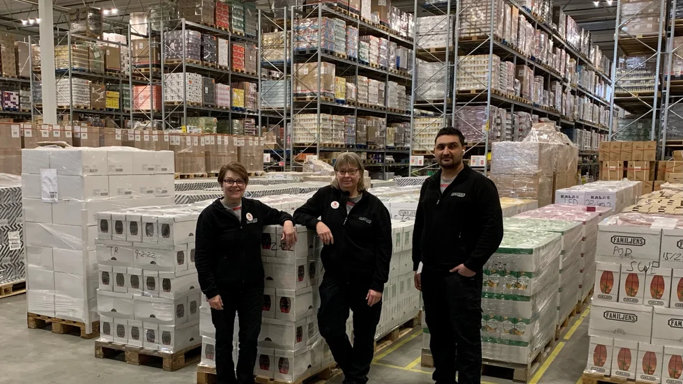 Beskedet om en eventuell flytt har vållat oro på Matsmarts centrallager i Katrineholm. Nina Wirenborg, Ann-Charlotte Hansson och Khalid Rashid sitter i Handels klubbstyrelse på arbetsplatsen.