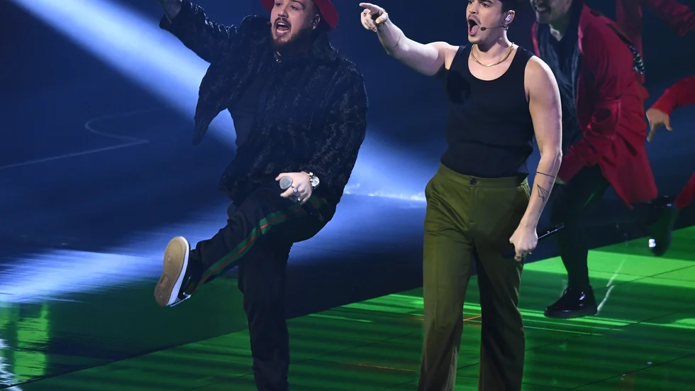 Anis Don Demina (till vänster) ledde Melodifestivalens andra deltävling
