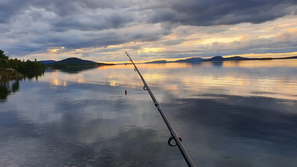 En fager fiskebild från Arjeplogstrakten.