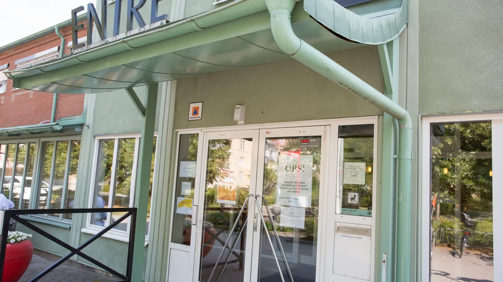 Stor eloge till Cecilia Björk och Anneli Hedberg som på torsdagen fattade beslut om att tillfälligt stänga bibliotek och Sportcentrum. Skriver insändarskribenten.