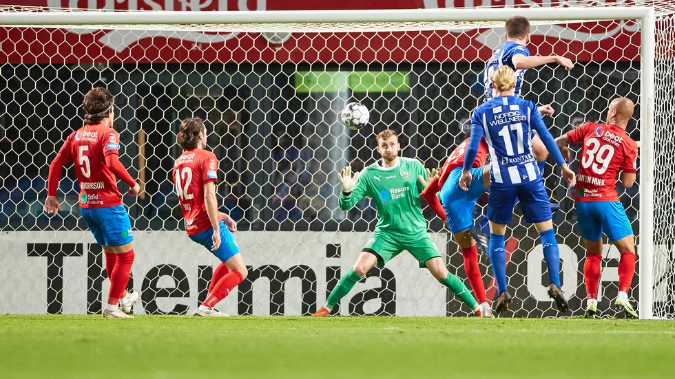 Emil Holm blev stor matchhjälte när Göteborg tog tre livsviktiga poäng mot Helsingborg.