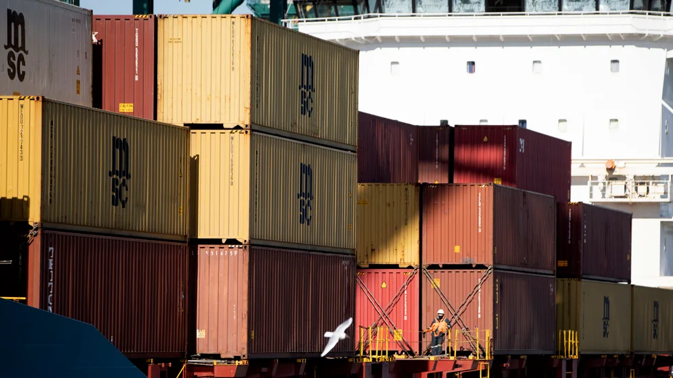 Antwerpen i Belgien är Europas nästa största hamn. Observera att containrarna på bilden inte har någonting med förra veckans stora narkotikabeslag att göra. Arkivfoto.