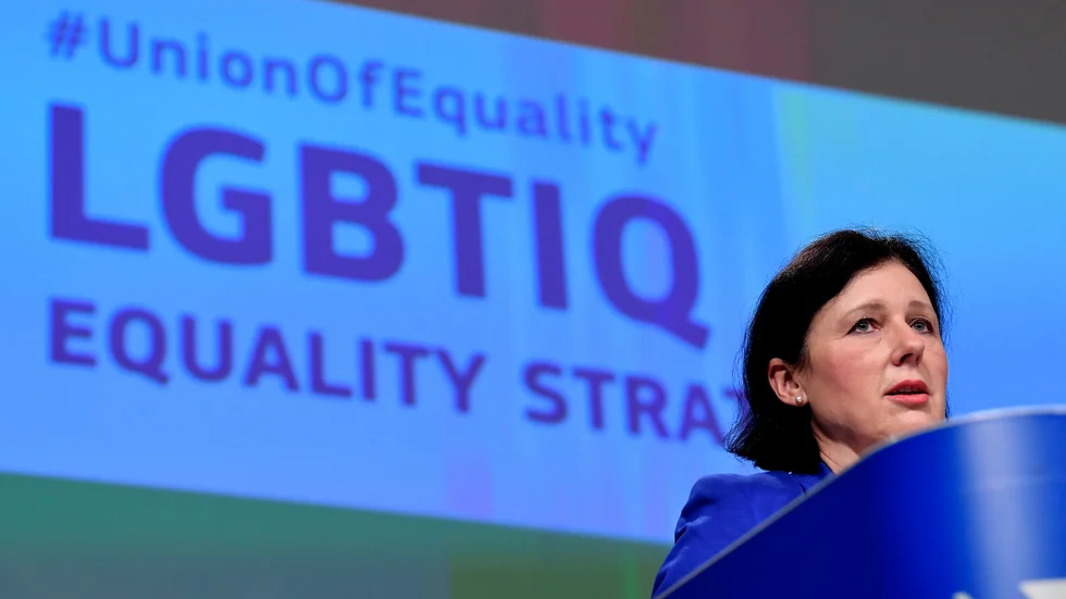 EU:s värderings- och öppenhetskommissionär Vera Jourová vid presentationen av en ny hbtq-strategi.