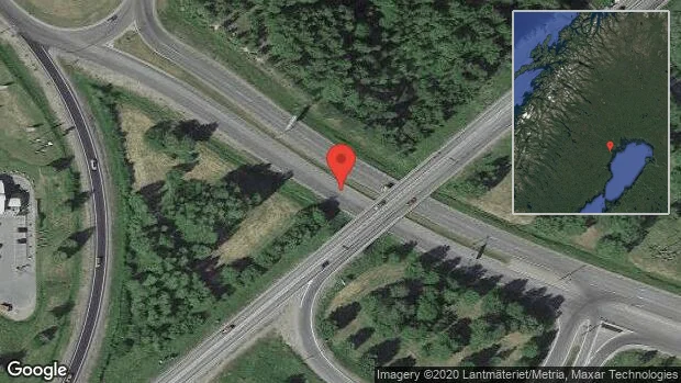 Fordon stillastående på väg 506