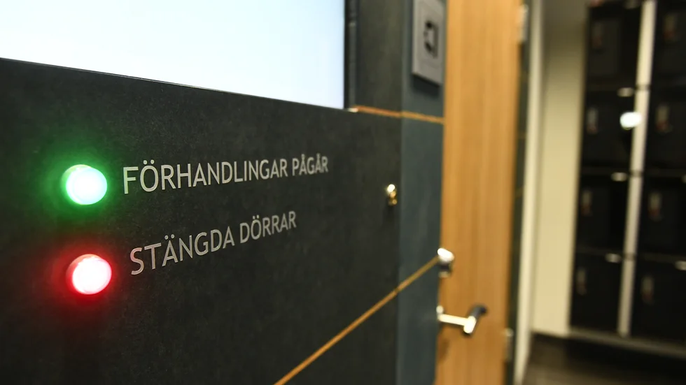 Mannen dömdes till fängelse men har benådats med anledning av hälsoproblem.