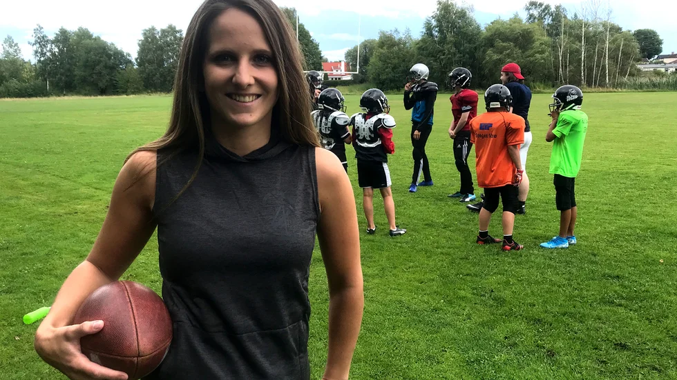 Sara Eklund kommer spela för Blackhawks även den kommande säsongen. Då hoppas klubben också få fart på ungdomsverksamheten. 