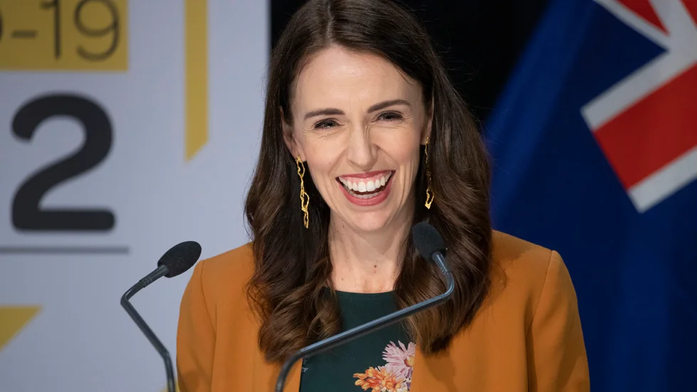 Nya Zeelands premiärminister Jacinda Ardern kan räkna med att få sitta kvar på sin post efter parlamentsvalet i september.