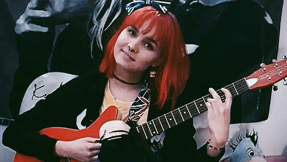 Jasmine Saamel från Eskilstuna har just avslutat sin utbildning på Ella Pop och Rock. I höst siktar hon på att plugga musikproduktion på folkhögskola i Värmland.