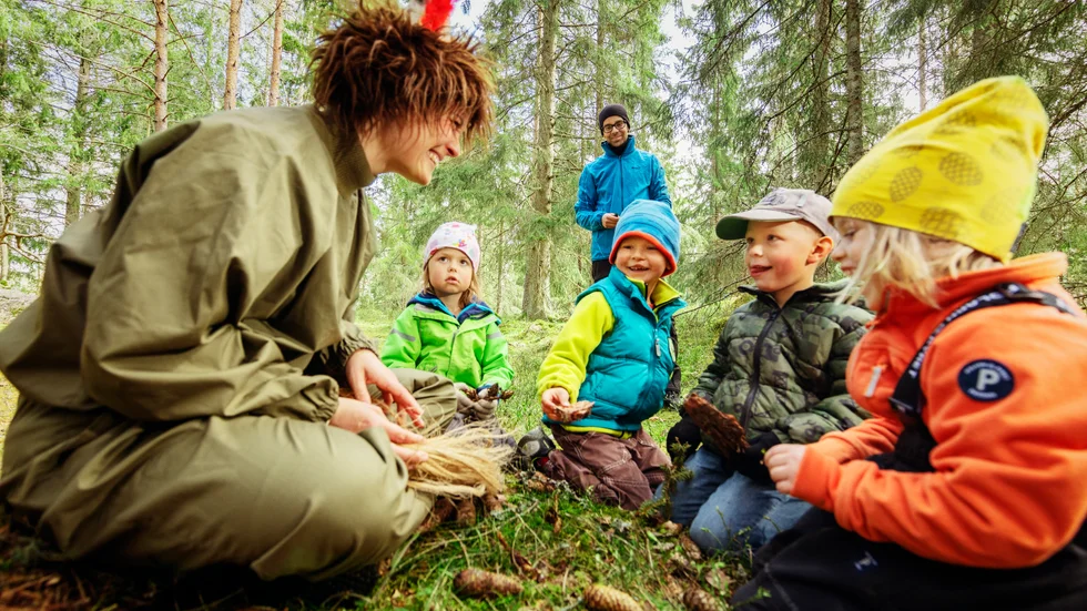 Skogsmulle möter nya generationer. 