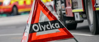 Tre bilar krockade med motorcykel