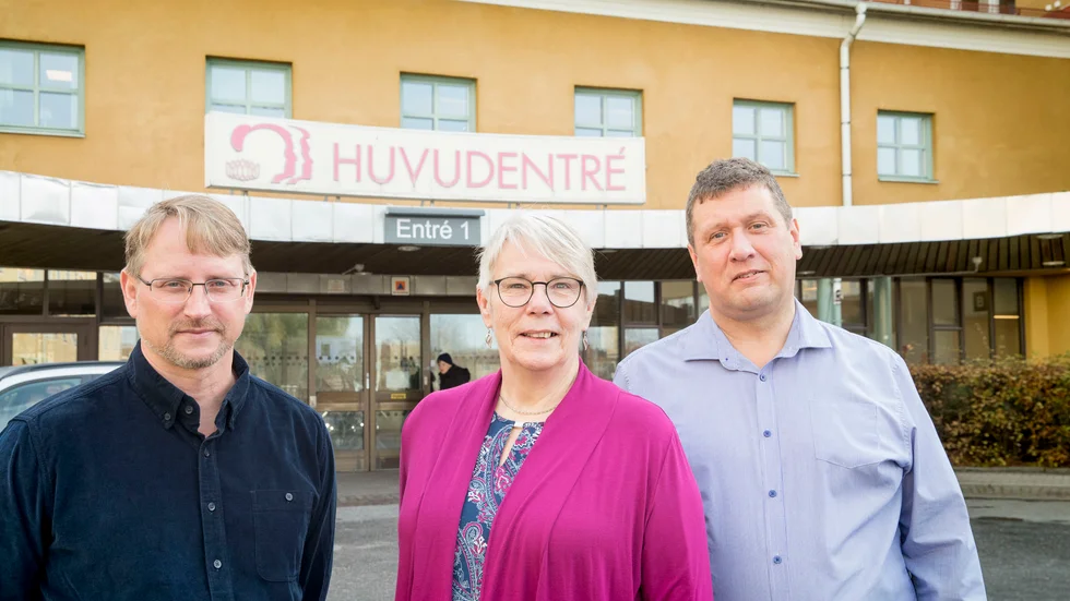Region Sörmlands politiska ledning, Jonas Lindeberg (VfP), Monica Johansson (S) och Mattias Claesson (C), gläds över den kommande budgetpropositionens extraanslag till regioner.