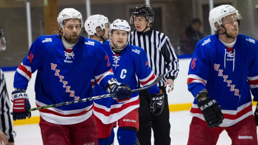 HC Wetterns får en ny röst att lyssna på den kommande division 4-säsongen när Niklas Ludvigsson kliver in som tränare för laget.