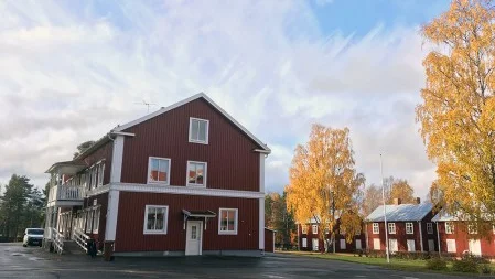 Nu planeras en omvandling av centrala fastigheter i Norrfjärden till bostäder.