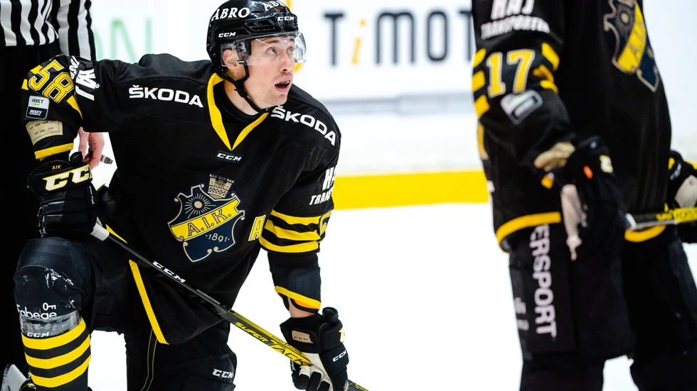 Robin Jacobsson lämnar AIK.