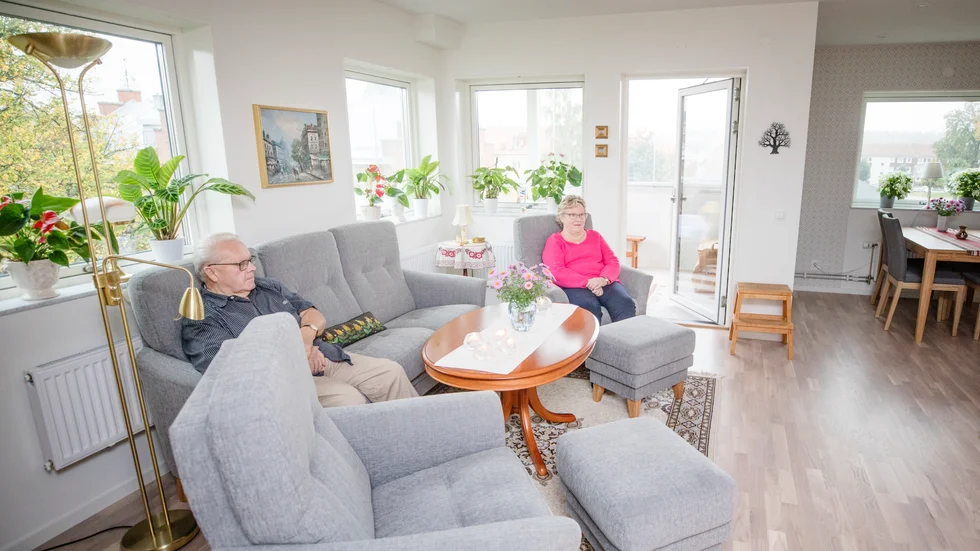 Göran och Irene Knutsson har bara bott några dagar i sin nya lägenhet, men trivs redan. "Vi har sovit gott och inte störts av några ljud."