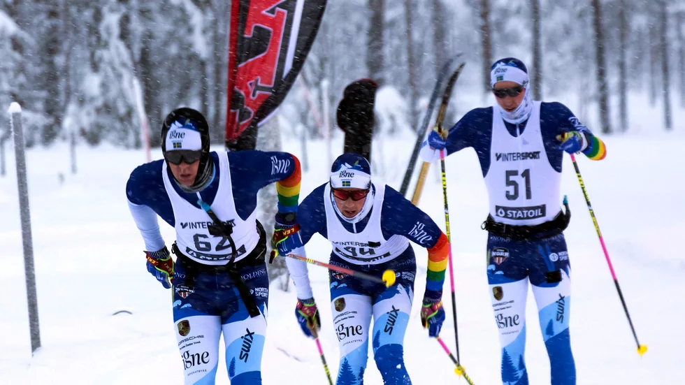Trion Klas Nilsson (51), Niklas Henriksson (49) och Johan Lövgren (62) följdes åt i täten under i stort sett hela loppet.