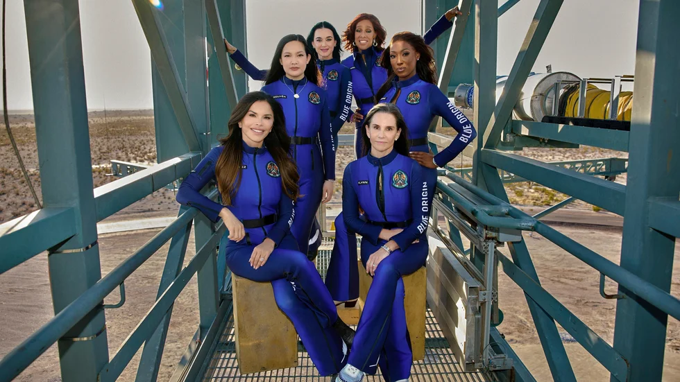 Från vänster: Lauren Sanchez, Amanda Nguyen, Katy Perry, Gayle King, Aisha Bowe och Kerianne Flynn.