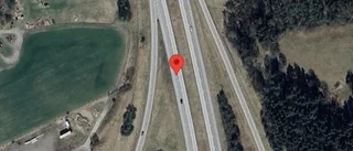Stillastående fordon stör trafiken på E4