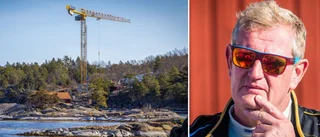 Håskömiljardären skyldig staten 900 miljoner: "Känner mig jagad"
