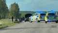 Polisinsats på vägen mot Berg – uppgift om dragna vapen